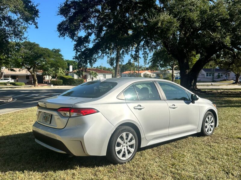 2022 Toyota Corolla LE